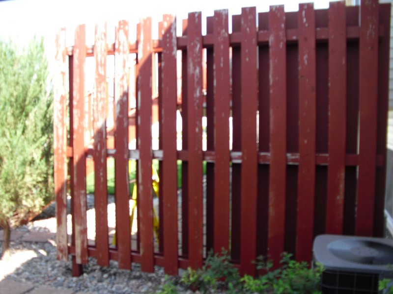 027_Fence_Staining